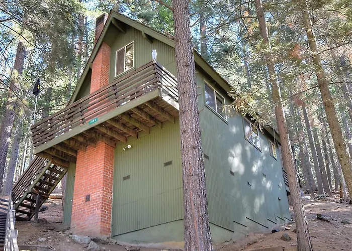 Hawks Nest Lodge