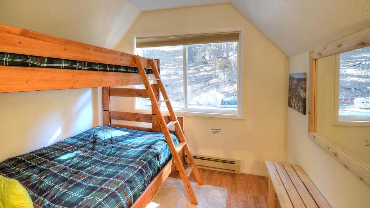 Holiday home Hawks Nest Lodge